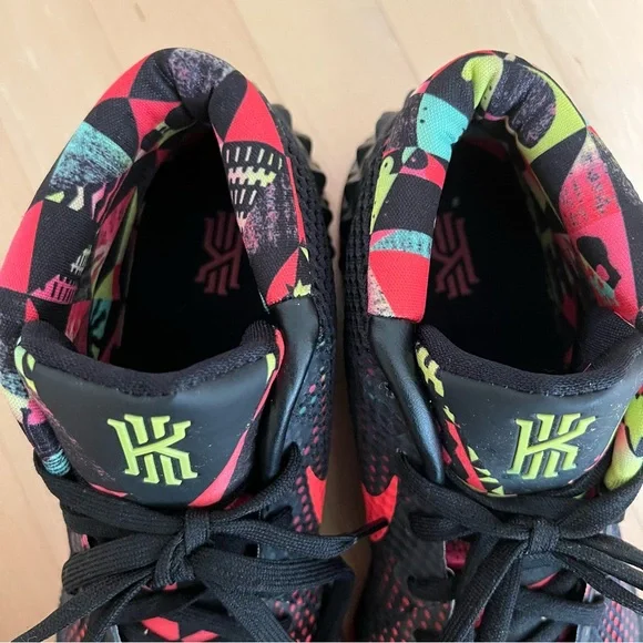 Nike Kyrie 1 Dream Sneakers -- NWOB - Picture 4 of 16